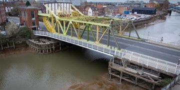 Esh begins Hull bridge works