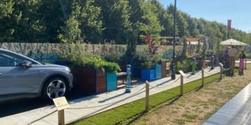 Civil engineers win Hampton Courtroom gardening medal