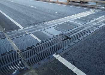 Enlargement joint innovation on River Nene viaduct
