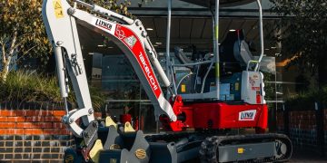 Takeuchi sells its 50,000th excavator in UK and Eire