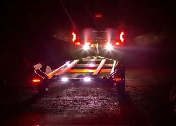Methods to Cord Trailer Lighting fixtures to a Automotive Methods to Cord Trailer Lighting fixtures to a Automotive