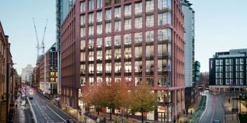 Clegg wins Leeds Wellington Plaza revamp