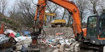Waste company fined after employee overwhelmed by way of excavator