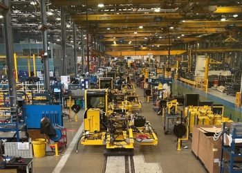 Komatsu strikes to factory-fitted device keep an eye on