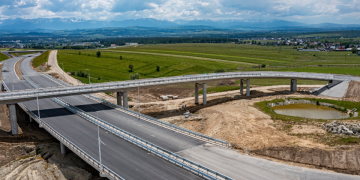 5 Tactics Contractors Win Giant with Infrastructure Initiatives