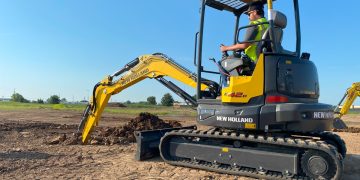 New Holland debuts E42D, E50D Mini Excavators