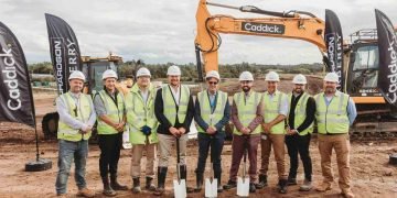 Caddick begins paintings at Durham trade park