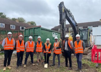 Paintings begins on Aveley council housing renewal
