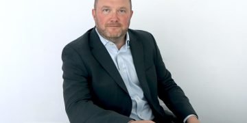 Munnelly extends stocks to director