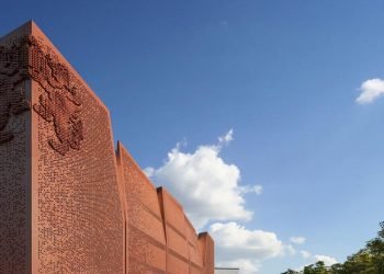 McLaren wins Wrexham stadium improve paintings | Information