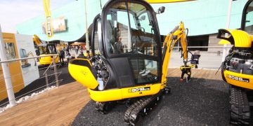 JCB 8018 CTS gives stepped forward efficiency in 1.5tonne mini sector