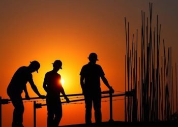 Building Trade Faces Task Losses in August Amid Blended Outlook