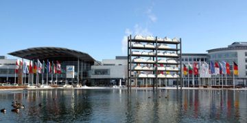 Kubota launches a brand new 8tonne KX080-4 mini excavator and two new 4tonne compact wheeled loaders