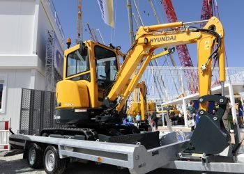 Hyundai’s new R25Z-9A fills the mini excavator hole