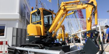 Hyundai’s new R25Z-9A fills the mini excavator hole