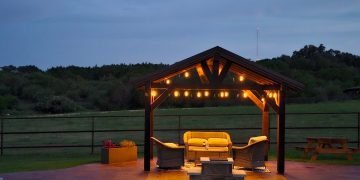 How Simpson Sturdy-Tie {Hardware} Helped Carry This Dream Pergola to Existence