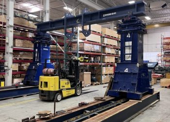 Rigging with a Crane vs. Rigging with a Forklift: What’s the Distinction? Rigging with a Crane vs. Rigging with a Forklift: What’s the Distinction?