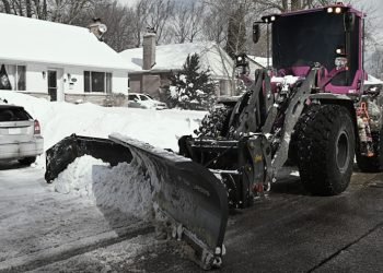 AMI Rid Plow Boosts Snow Clearing for Loaders & Backhoes