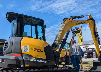 New Holland Building launches first midi excavator New Holland Building launches first midi excavator