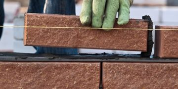 Fourth quarter output down 2.1%