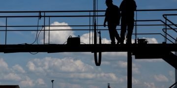 Building task declines for 9th consecutive month