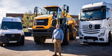 Hitachi gross sales director strikes to Hyundai broker