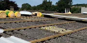 Roof craftsman impaled by means of fall
