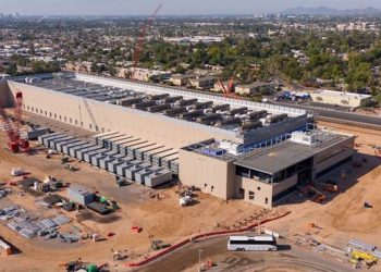 Contractors Face Document Knowledge Heart Call for as AI Drives Marketplace Growth