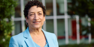 Harvard Professor Naomi Oreskes Receives the 2025 Volvo Setting Prize