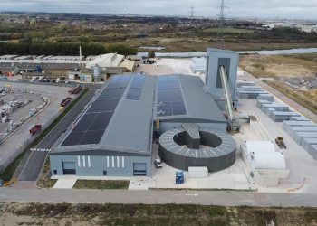 Wienerberger opens concrete tile plant in Kent Wienerberger opens concrete tile plant in Kent