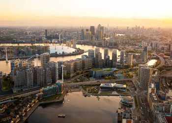 Dubai developer takes over £2.5bn Royal Docks scheme Dubai developer takes over £2.5bn Royal Docks scheme