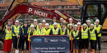 Paintings begins on Bristol’s Baltic Wharf