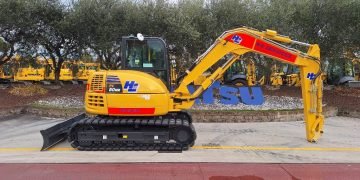 HE Services and products puts £25m Komatsu order