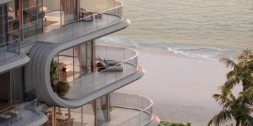 Sculptural seashore tower celebrates fluid, light-filled design