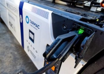 Tarmac buys 5 electrical lorries