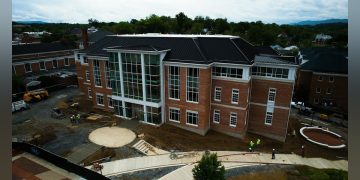 College Turns to Emerge X HPWH for Sustainable, Code-Compliant Sizzling Water Gadget