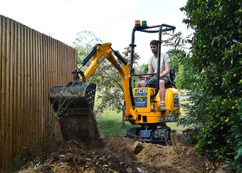 Plant hirer snaps up JCB electrical micro-excavator Plant hirer snaps up JCB electrical micro-excavator