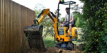 Plant hirer snaps up JCB electrical micro-excavator
