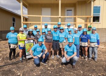 Construction Properties and Hope: My Enjoy Volunteering with Habitat for Humanity: Jimmy & Rosalynn Carter Paintings Mission Construction Properties and Hope: My Enjoy Volunteering with Habitat for Humanity: Jimmy & Rosalynn Carter Paintings Mission