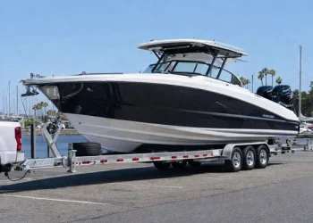 A Sensible, No-Nonsense Information for Transporting Huge Boats Safely