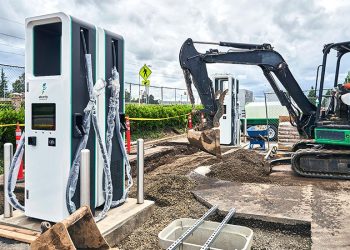 Court docket Ruling Reopens NEVI Price range, Striking EV Charging Initiatives Again on Observe Court docket Ruling Reopens NEVI Price range, Striking EV Charging Initiatives Again on Observe