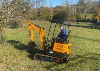 2 Ton China Mini Excavator for Septic Tank & Trench Paintings: What to Purchase, What to Steer clear of, and Methods to Spec It Proper
