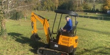 2 Ton China Mini Excavator for Septic Tank & Trench Paintings: What to Purchase, What to Steer clear of, and Methods to Spec It Proper