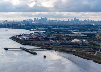 Mackley wins Thames foreshore works