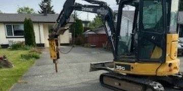 Campbell River RCMP searching for witnesses after excavator stolen