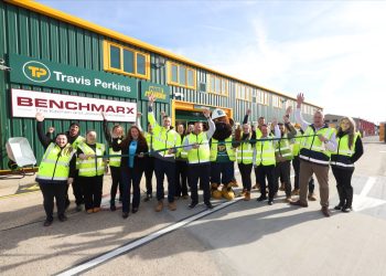 Travis Perkins strikes, expands, in east London