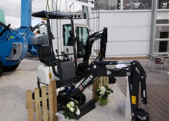 Terex introduces micro excavator and two lowered radius minis Terex introduces micro excavator and two lowered radius minis