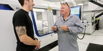 Pioneers in hydraulics: How Domin manufactures innovative valves with the micrometer precision of the S33