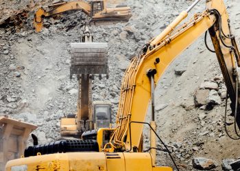 Actual-Time Monitoring in Mining Fleet Control Techniques