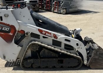 Guy arrested in ,000 mini excavator robbery